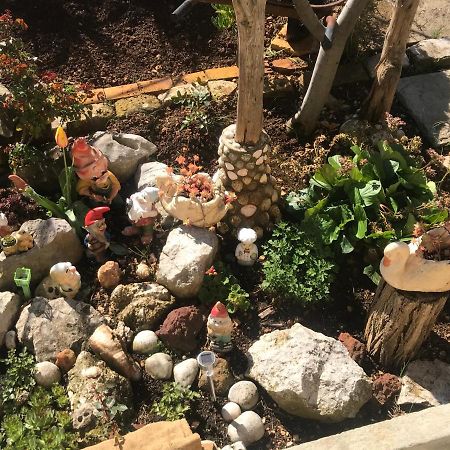Apartmani Luiza Cres Bagian luar foto