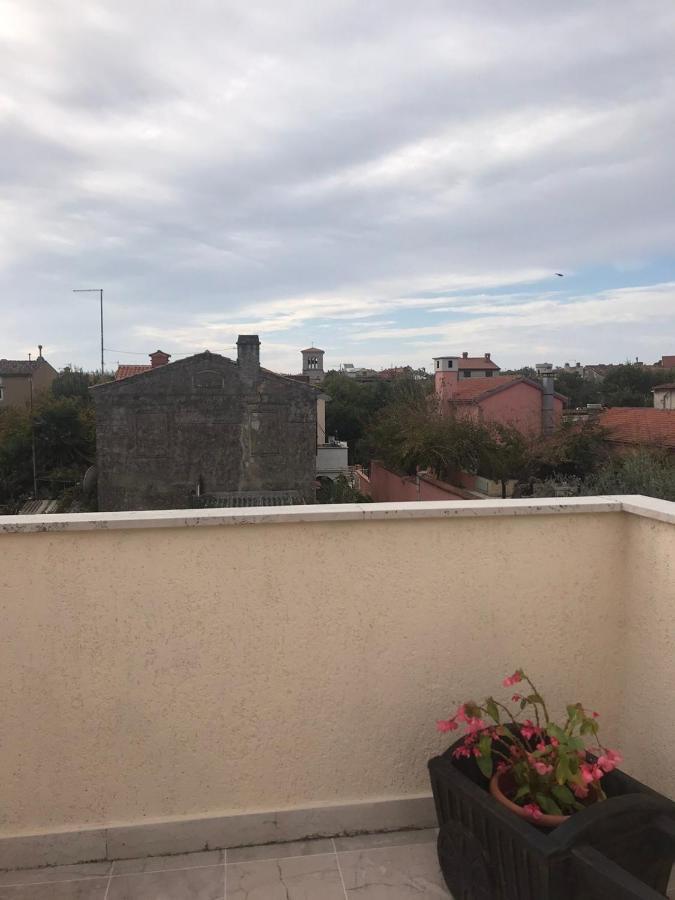 Apartmani Luiza Cres Bagian luar foto