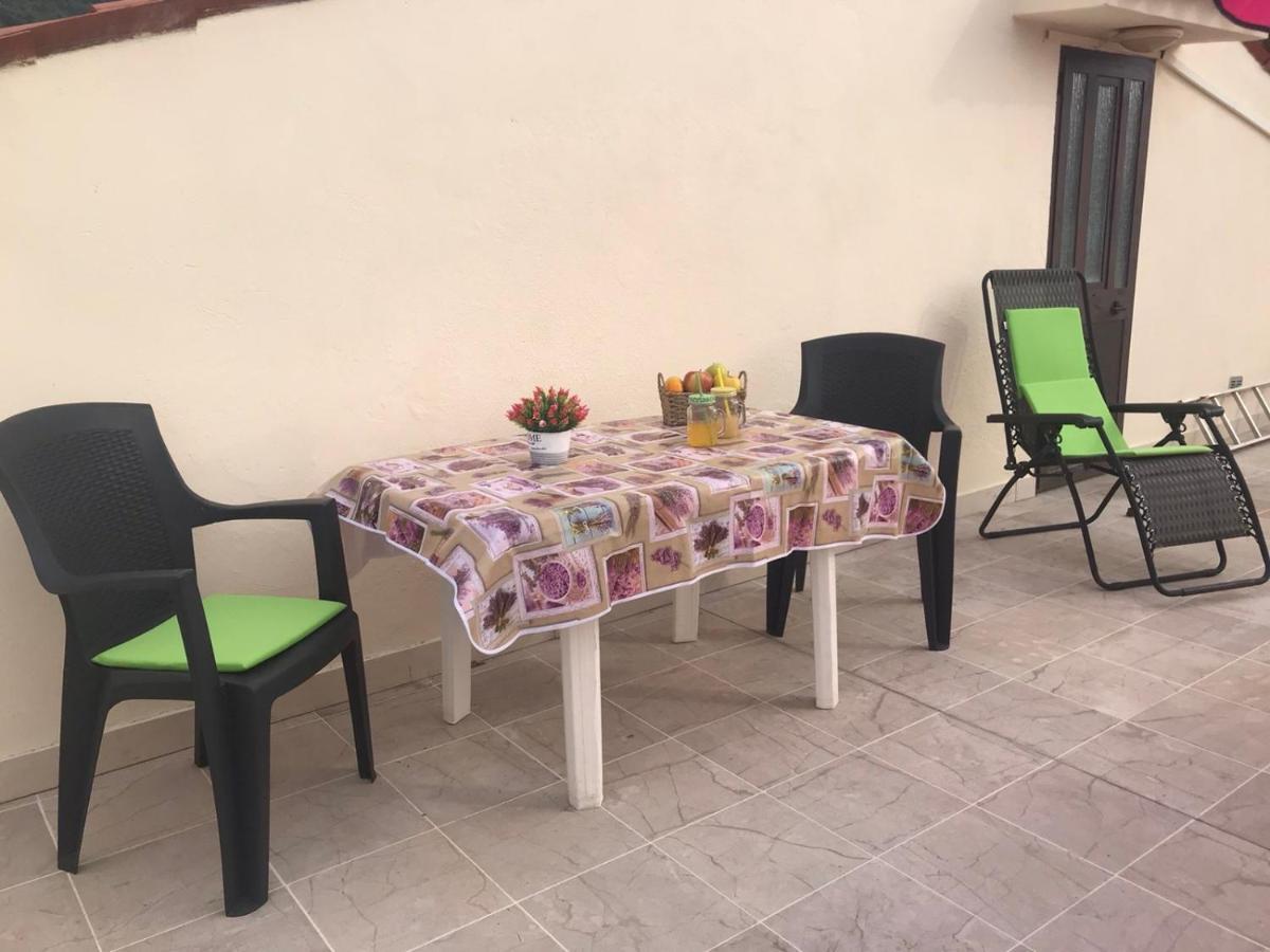 Apartmani Luiza Cres Bagian luar foto